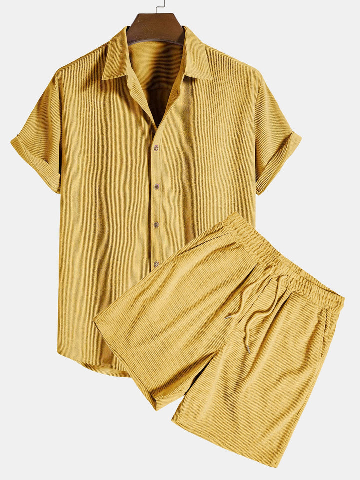 Kurzärmeliges Corduroy Hemd mit Knöpfen & Shorts