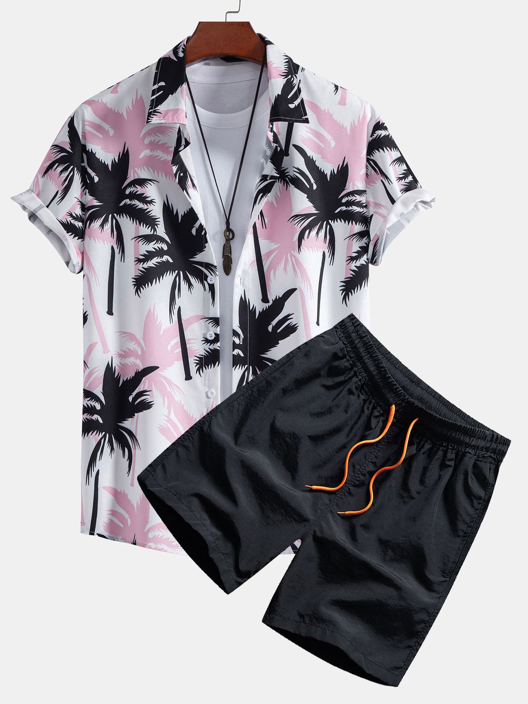 Hemd mit Palmenmuster und Shorts zum Schwimmen