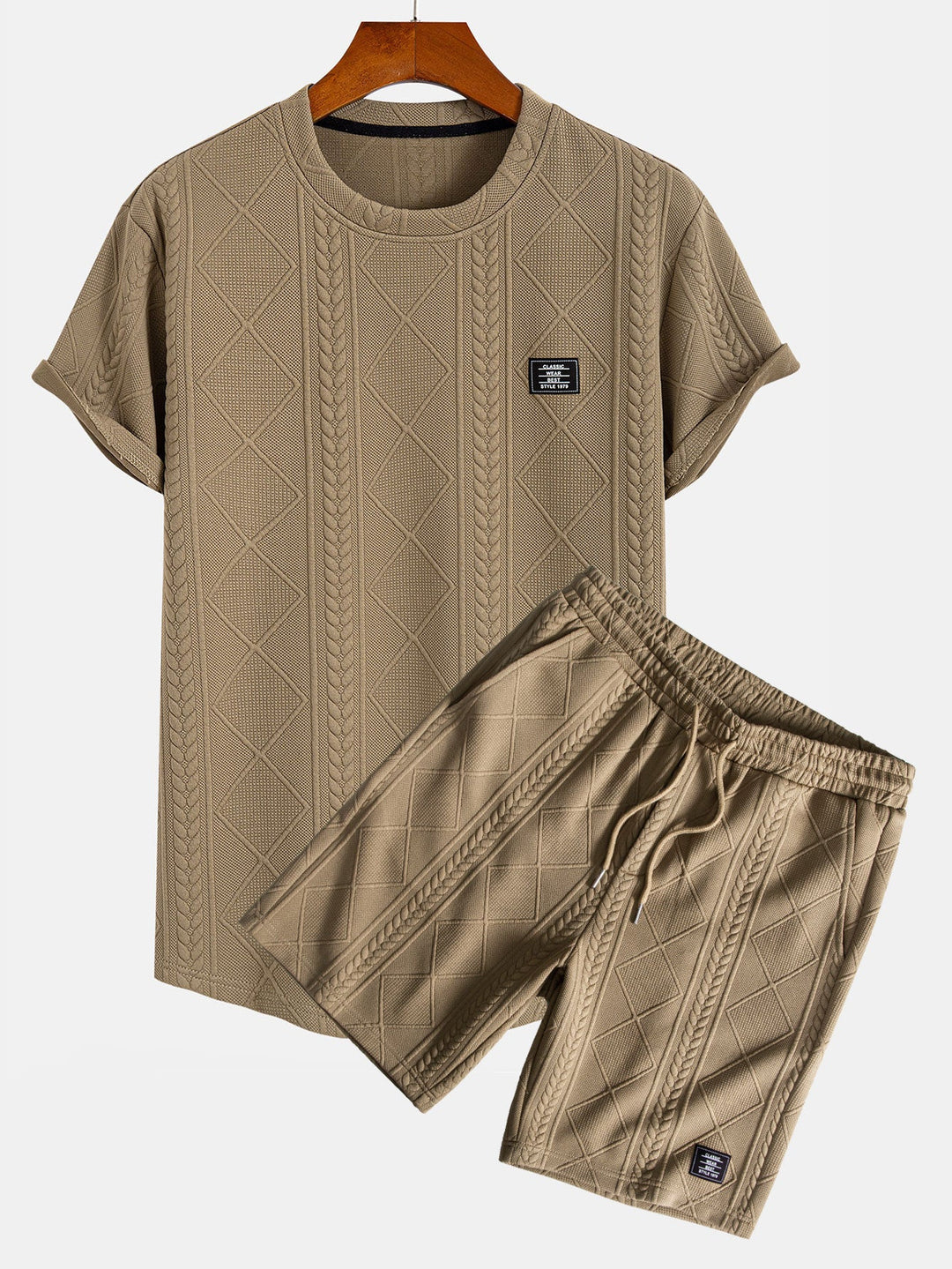 Kurzärmeliges geometrisches Jacquard-T-Shirt mit abgerundetem Saum & Shorts