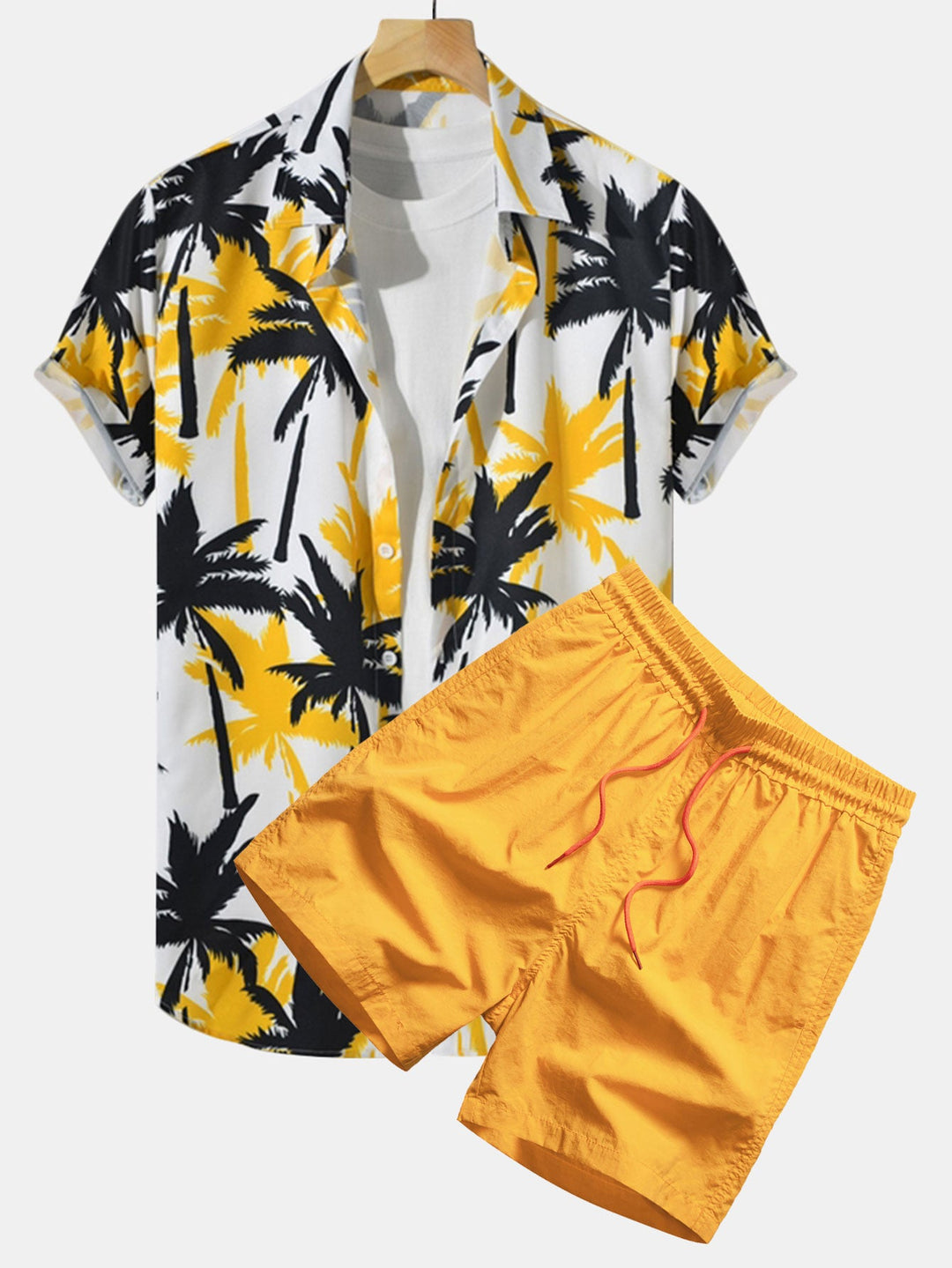 Hemd mit Palmenmuster und Shorts zum Schwimmen