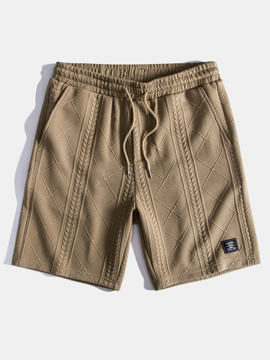 Kurzärmeliges geometrisches Jacquard-T-Shirt mit abgerundetem Saum & Shorts