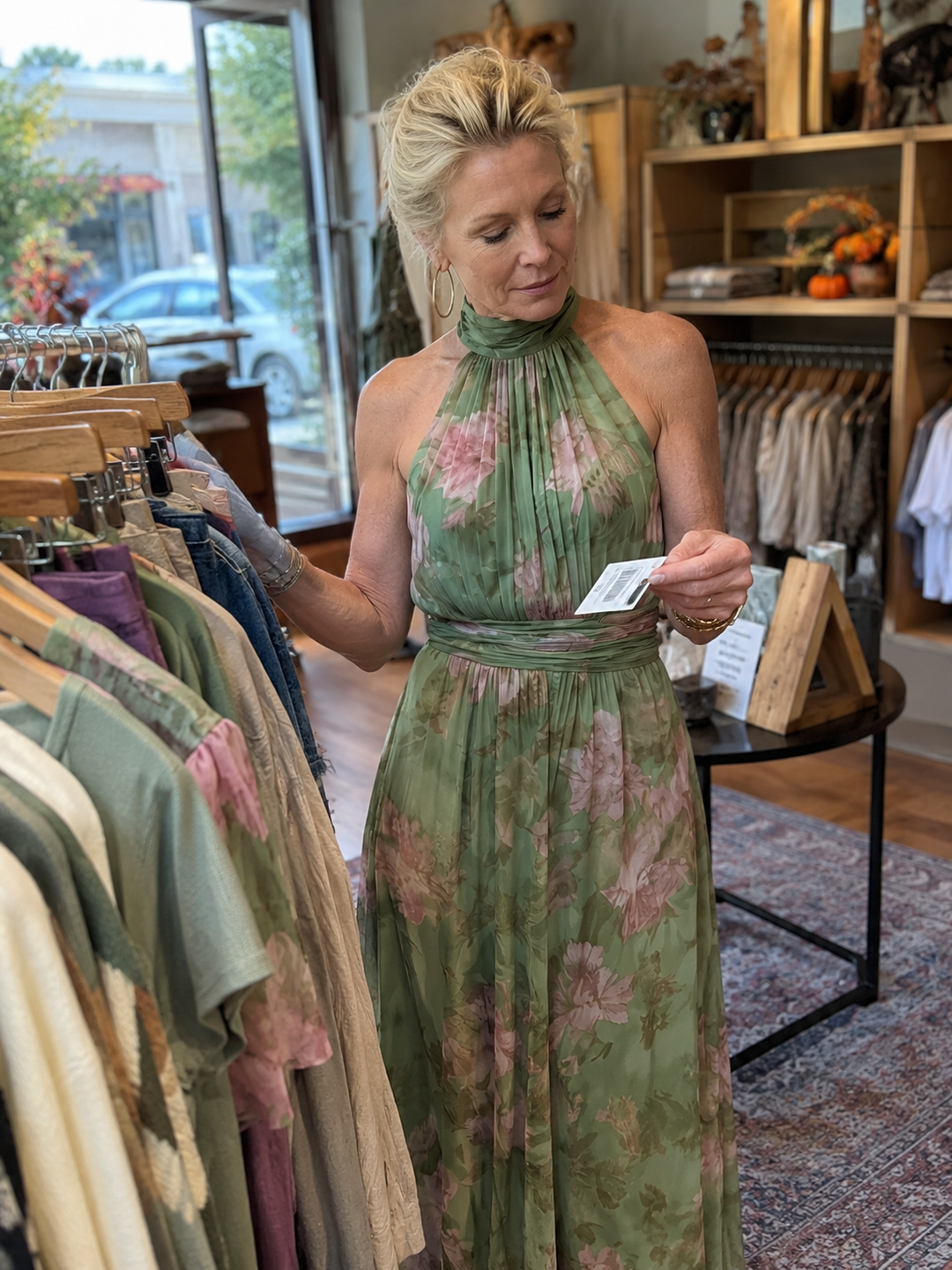 Paula | Midi-Kleid mit gerafftem Halterneck-Ausschnitt