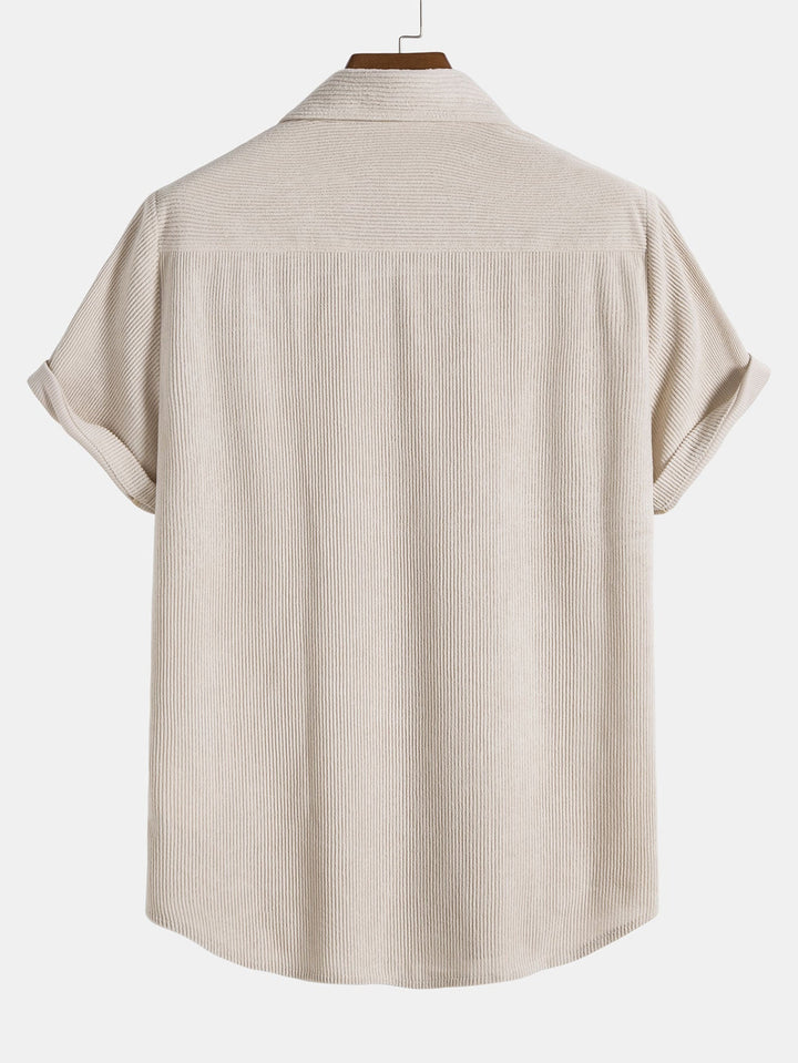 Kurzärmeliges Corduroy Hemd mit Knöpfen & Shorts