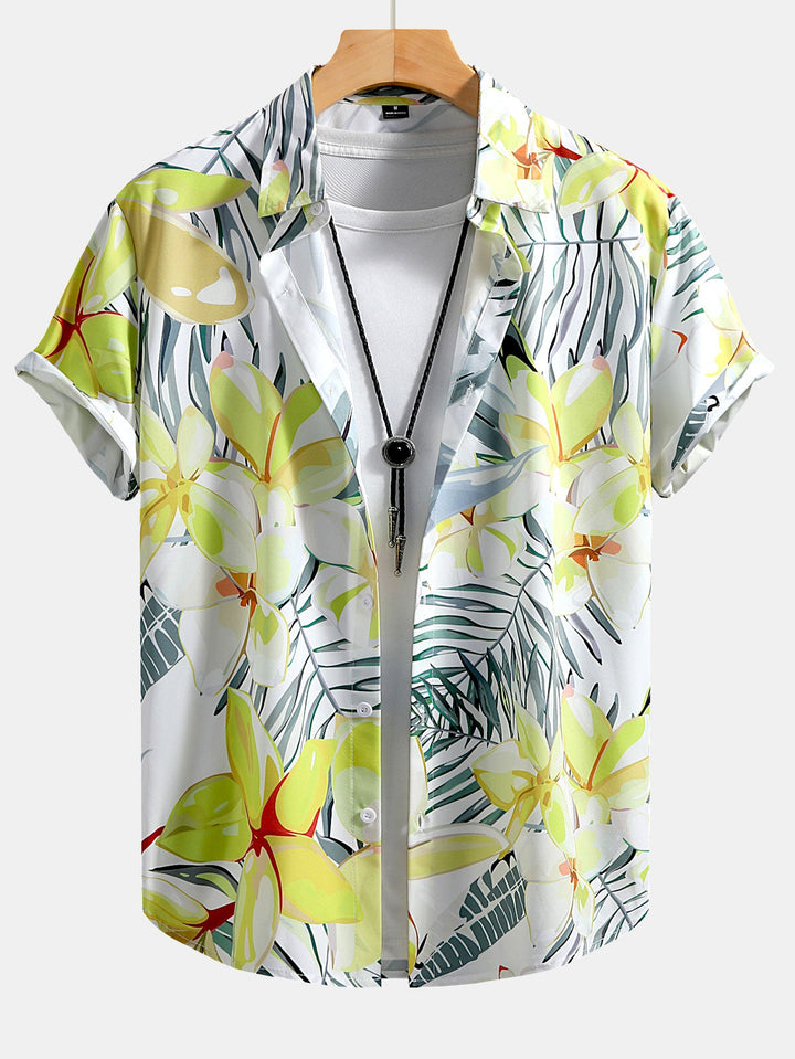 Hemd mit Blumenpflanzenmuster und Knopfleiste sowie Shorts zum Schwimmen