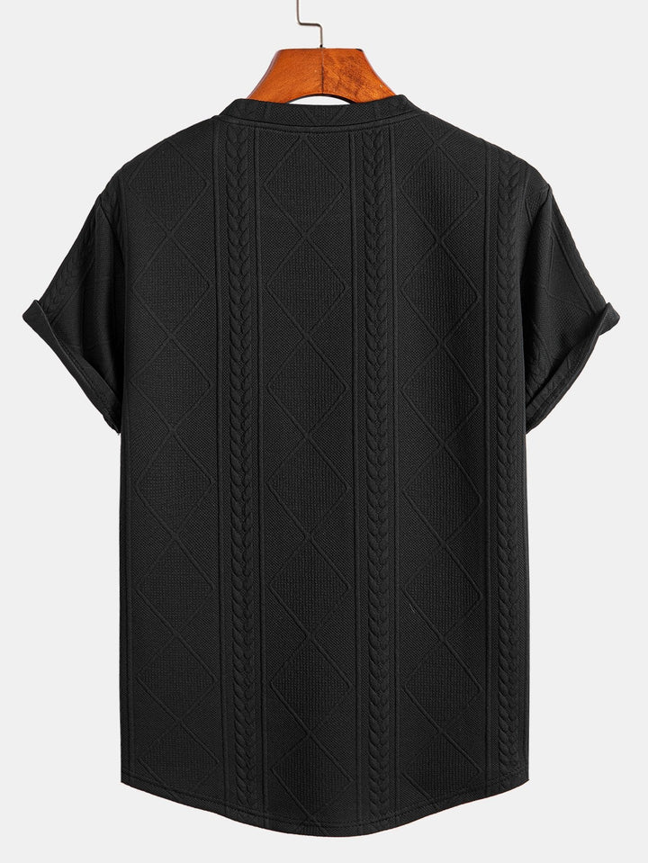 Kurzärmeliges geometrisches Jacquard-T-Shirt mit abgerundetem Saum & Shorts