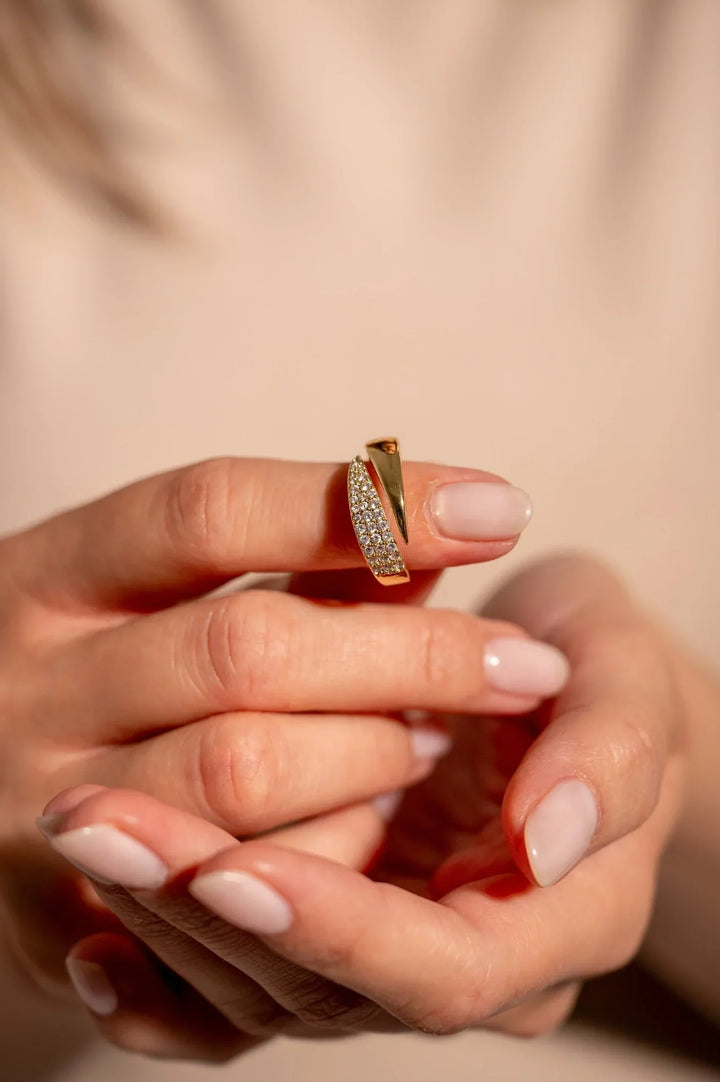 Sommerfeld | Eleganter Goldring mit funkelnden Steinen (1 kaufen, 1 gratis dazu)